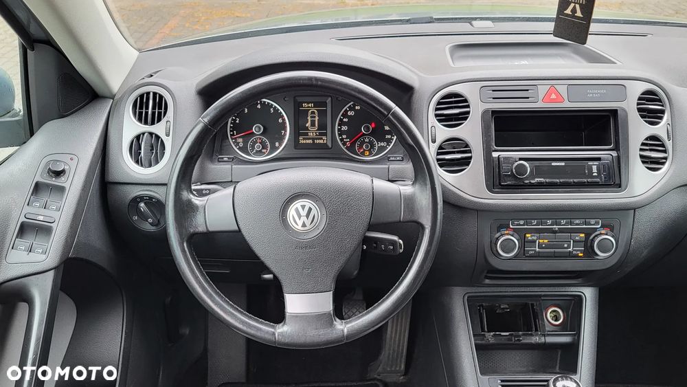Volkswagen Tiguan 1.4 TSI BlueMot Trend&Fun - 8