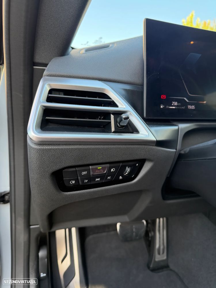 BMW 218 i Pack Desportivo M Pro Auto - 18