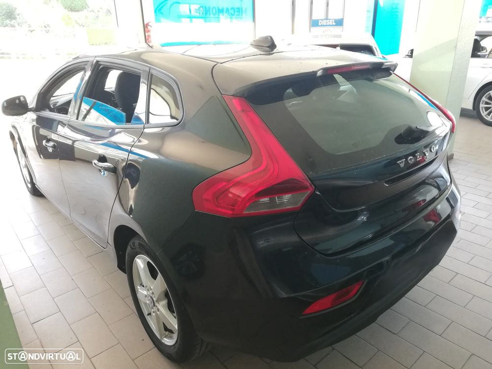 Volvo V40 D2 Momentum - 6