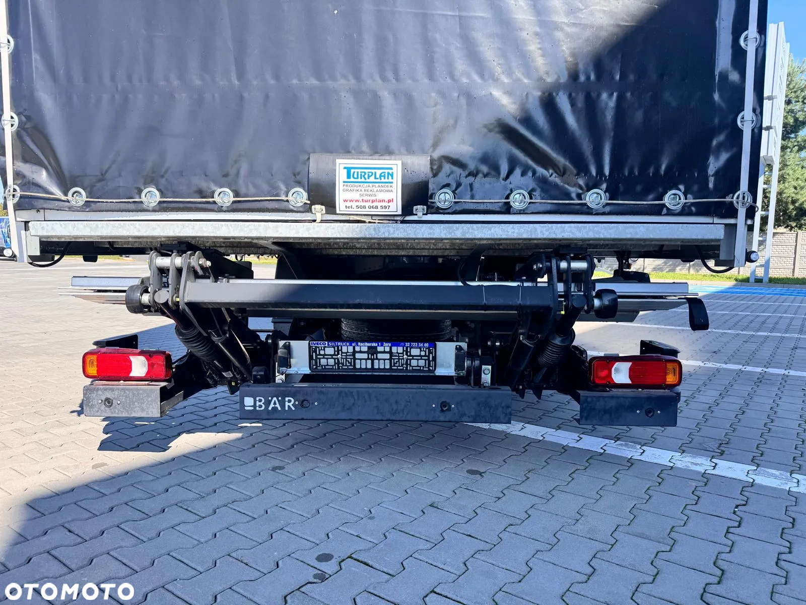 Iveco Daily 70C21HA8/P Plandeka z Windą - 13