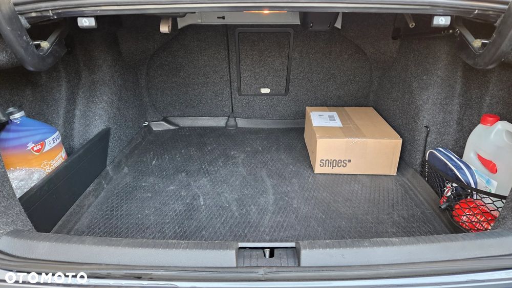 Volkswagen Jetta - 7