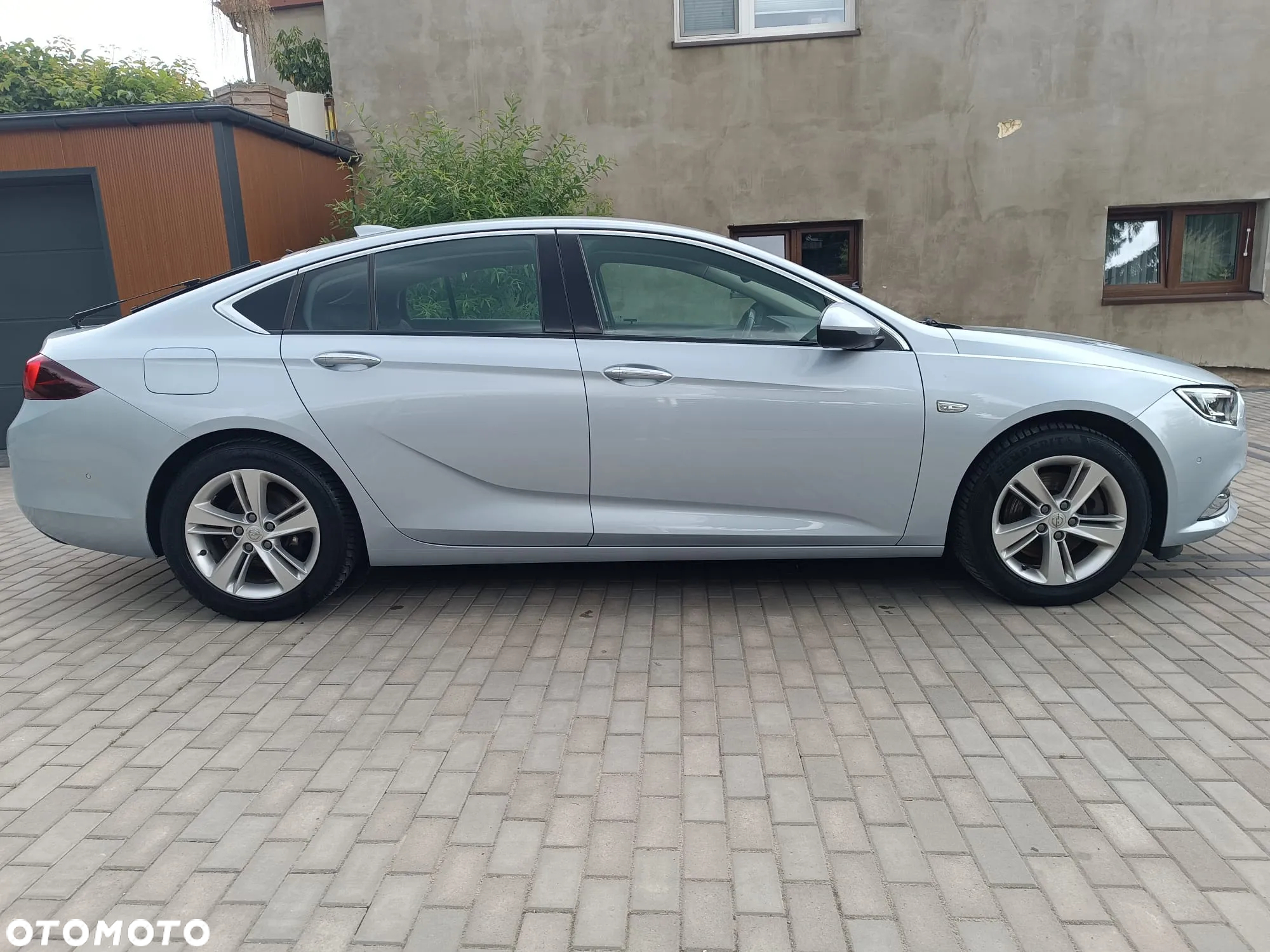 Opel Insignia 2.0 CDTI Cosmo S&S - 2
