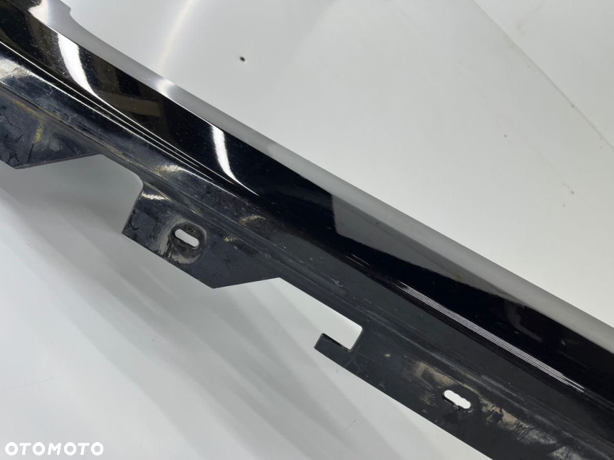 Nakładka progu BMW G30 sedan G31 kombi 17-24r. prawa listwa progowa zewnętrzna Schwarz 2 7387338 - 7