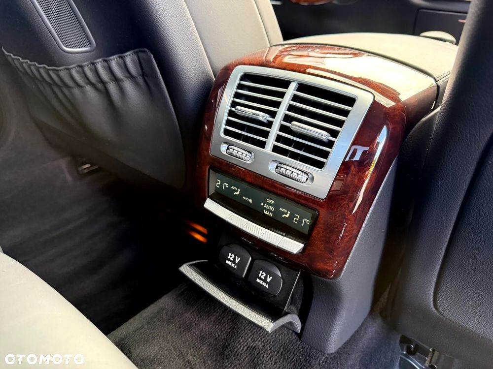 Mercedes-Benz Klasa S 500 4Matic 7G-TRONIC - 25