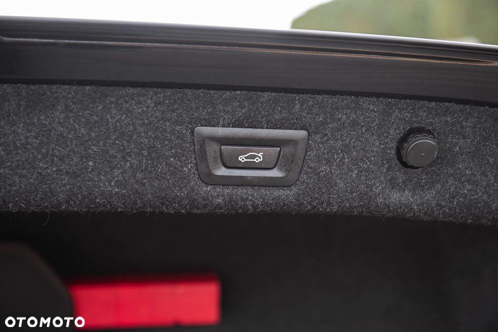 BMW Seria 5 520d M Sport Edition - 34