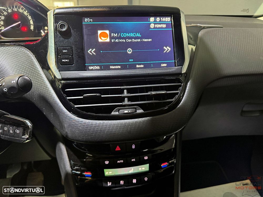 Peugeot 2008 PureTech 130 Allure - 28