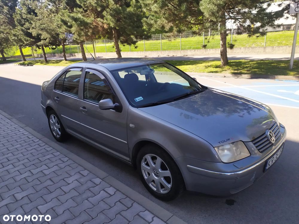 Volkswagen Bora - 1