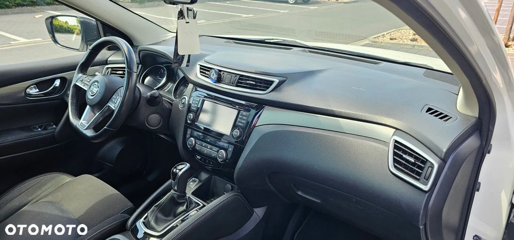 Nissan Qashqai 1.6 DCi Xtronic N-Connecta - 19
