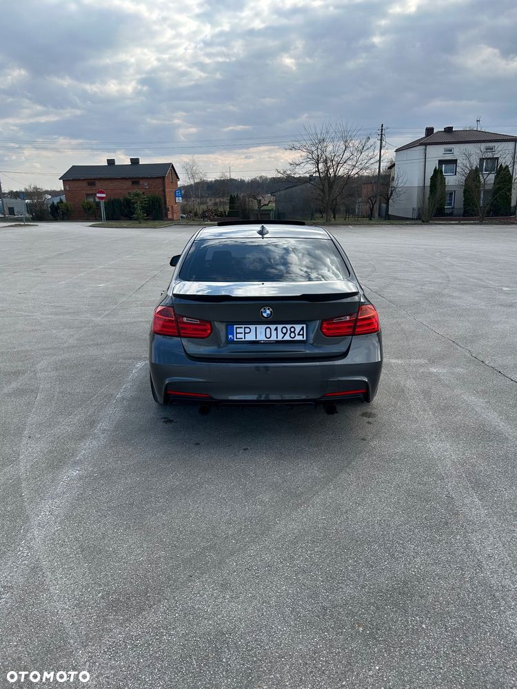 BMW Seria 3 335i Edition Sport - 5