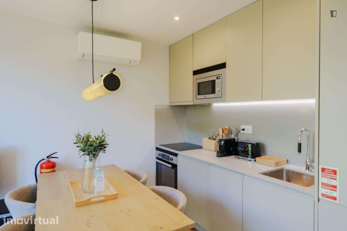 Apartamento com 1 quartos - localizado em Santo Ildefonso Porto - Grande imagem: 5/11