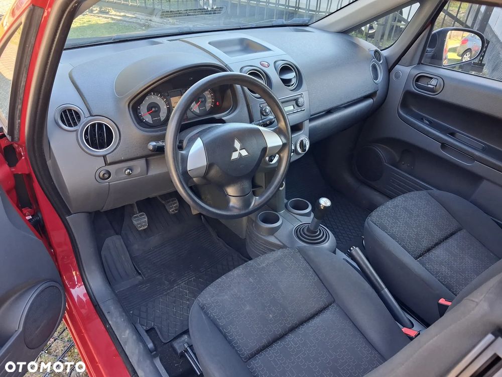 Mitsubishi Colt 1.3 Inform - 18