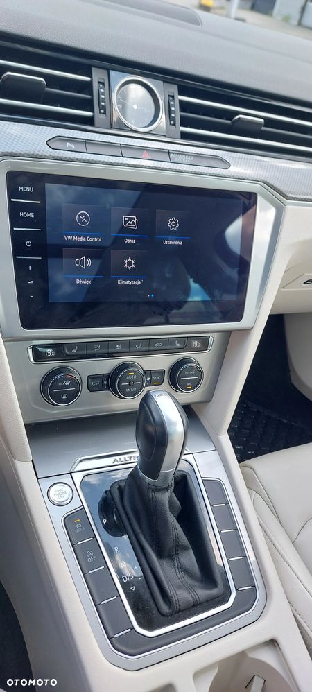 Volkswagen Passat Alltrack - 14