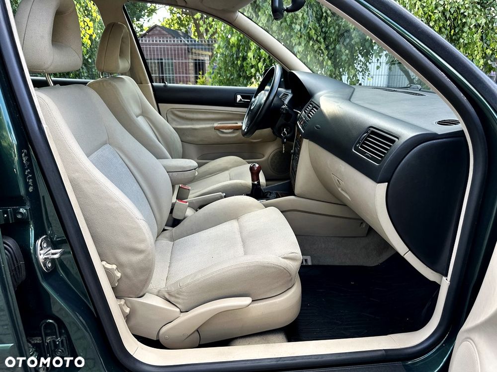Volkswagen Bora Variant 2.3 V5 - 7
