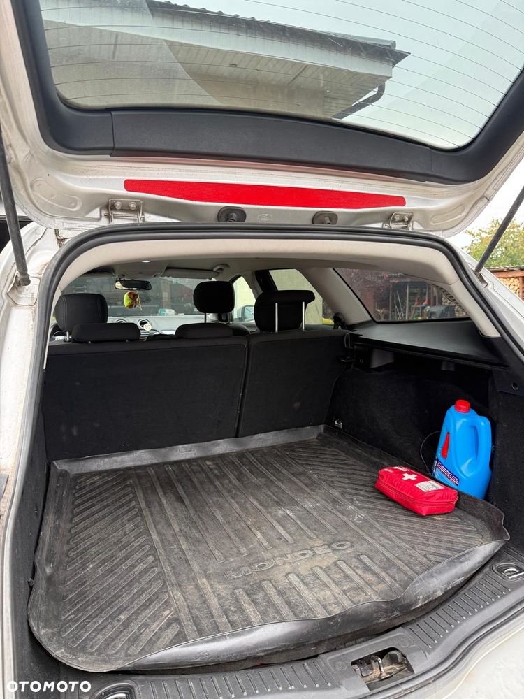 Ford Mondeo 2.0 TDCi Ambiente - 10