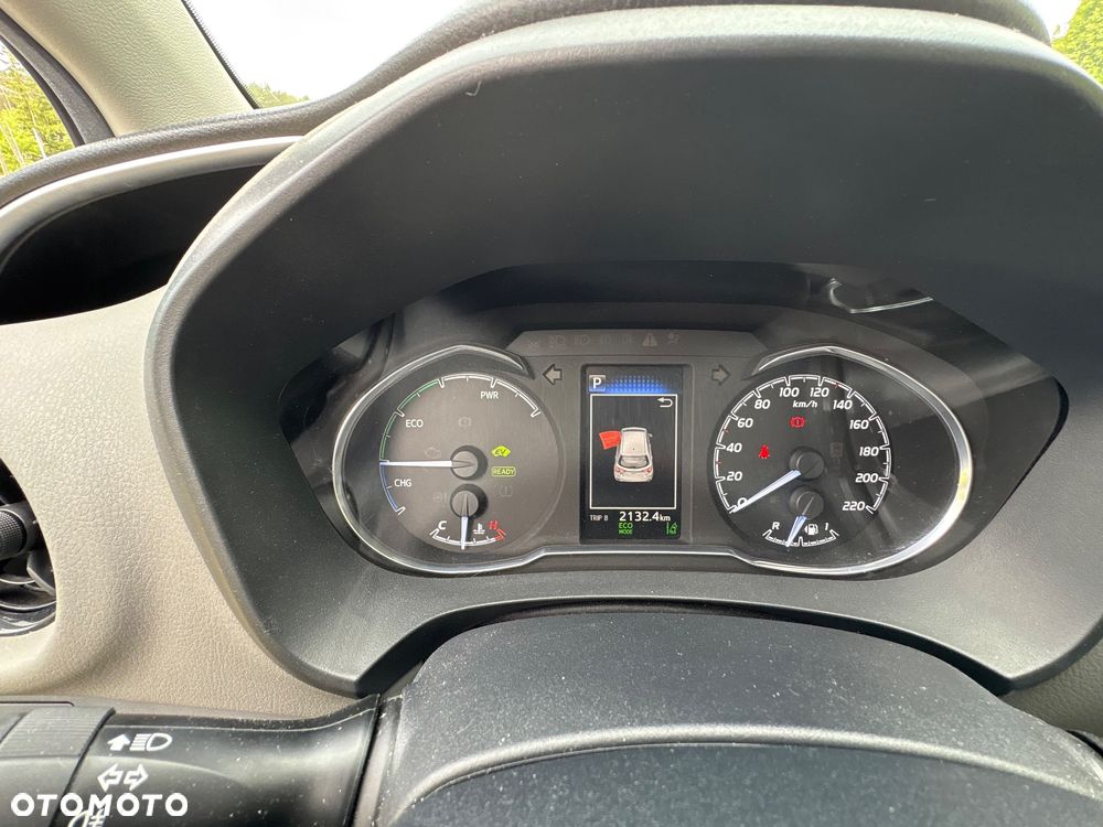 Toyota Yaris Hybrid 100 Selection - 16