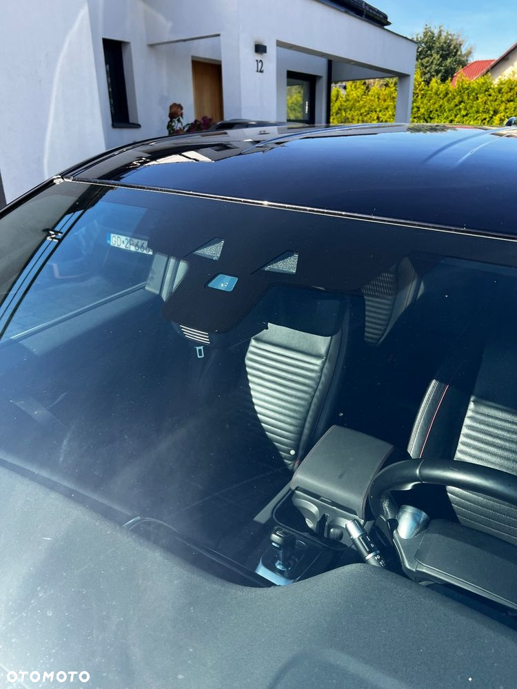 Land Rover Discovery Sport 2.0 Si4 HSE Luxury - 3