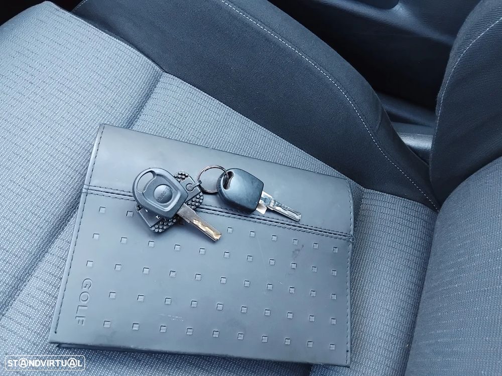 VW Golf 1.4i Confortline JE+AC - 24