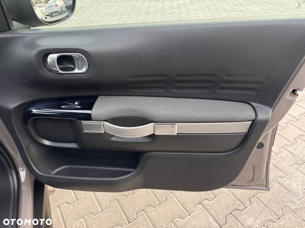 Citroën C4 Cactus 1.2 PureTech Shine Edition S&S - 16