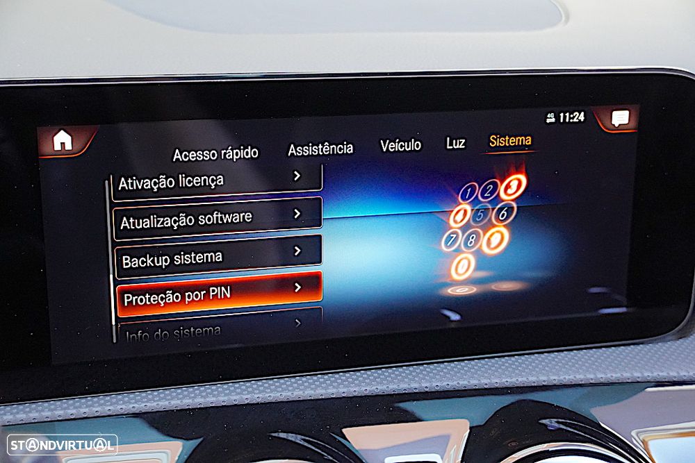 Mercedes-Benz A 250 e AMG Line - 34
