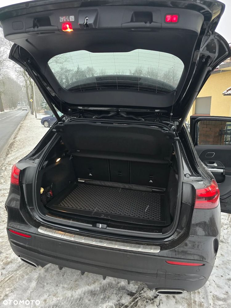 Mercedes-Benz GLA 220 d 4-Matic AMG Line - 4