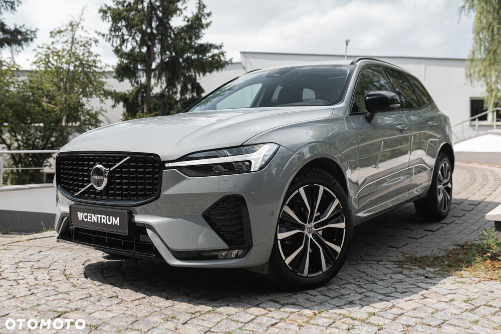 Volvo XC 60 B5 B AWD Ultimate Dark - 2