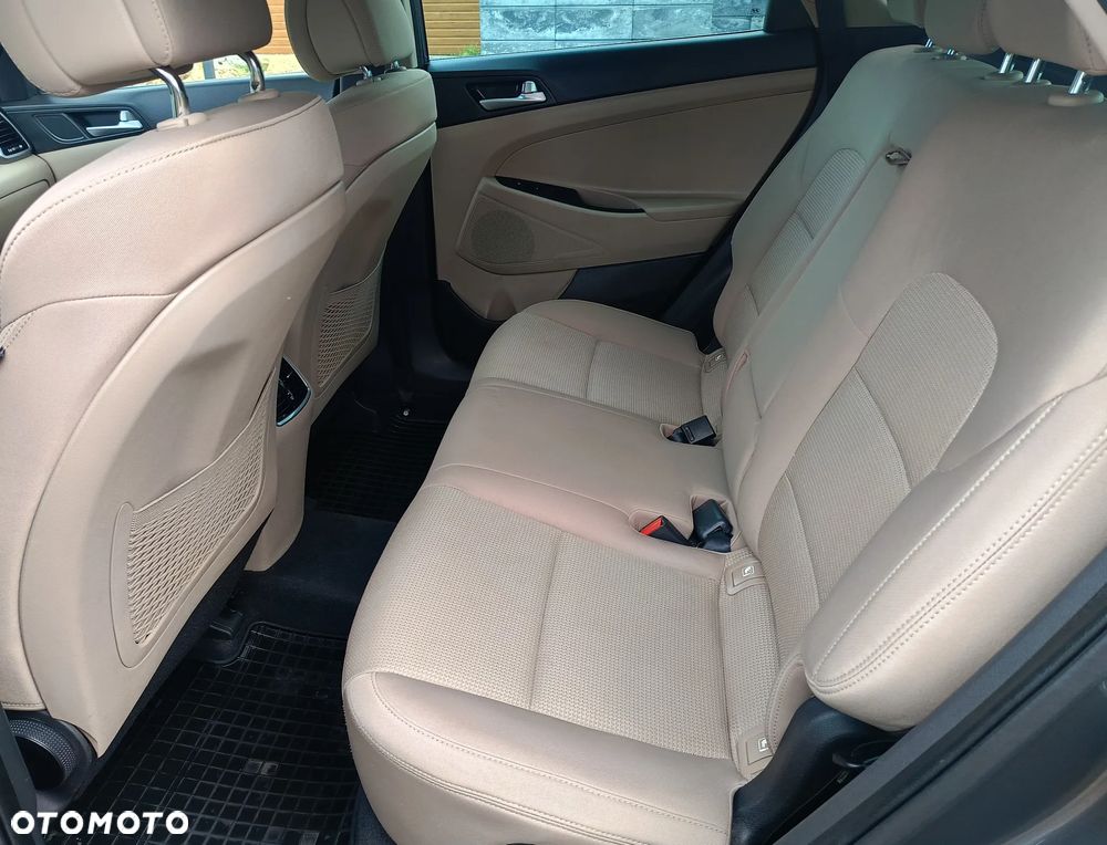 Hyundai Tucson - 16