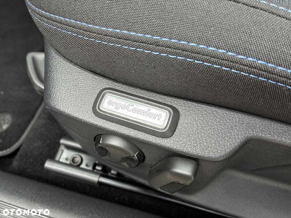 Volkswagen Passat - 19
