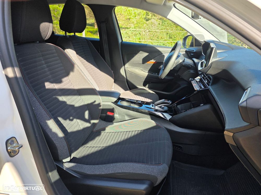 Peugeot e-208 E-Style - 18