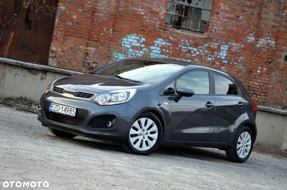Kia Rio 1.2 ISG Uefa Euro 2016 - 12
