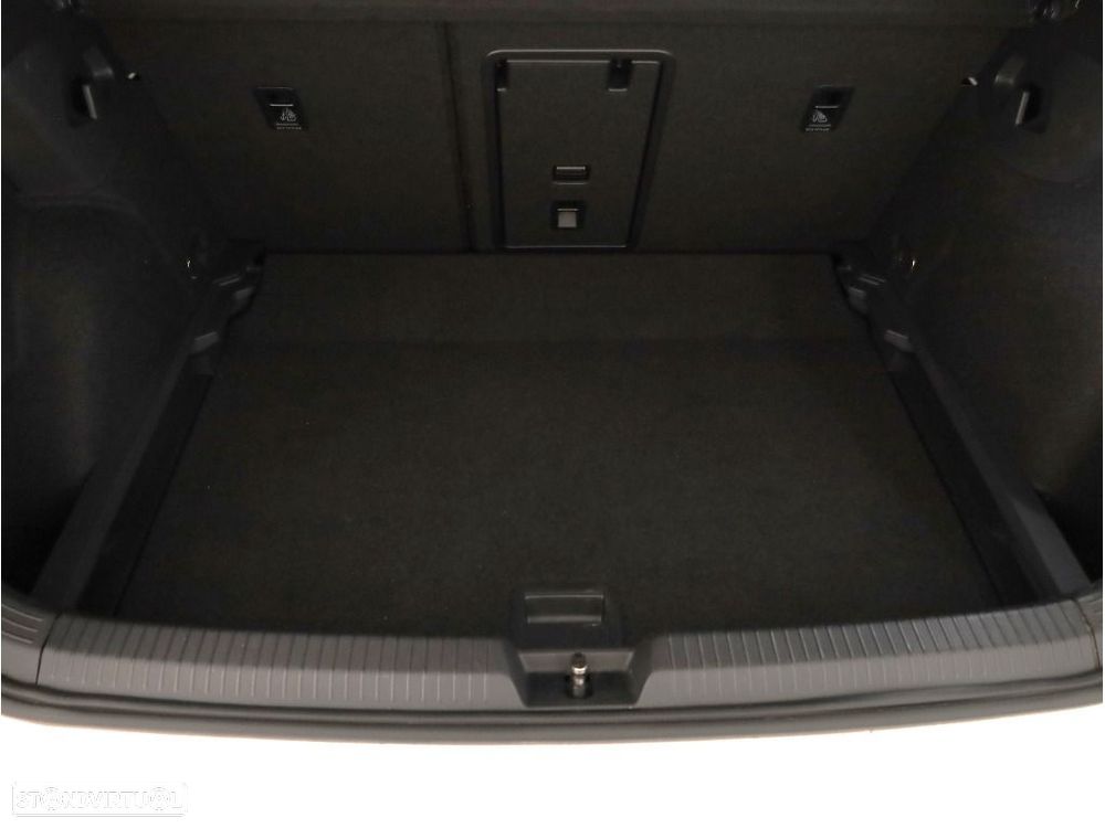 VW Golf 2.0 TDI Life - 17