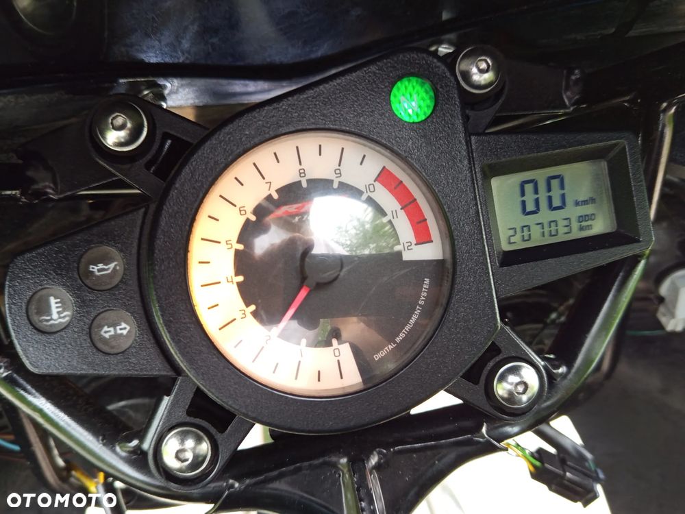 Yamaha TZR - 13