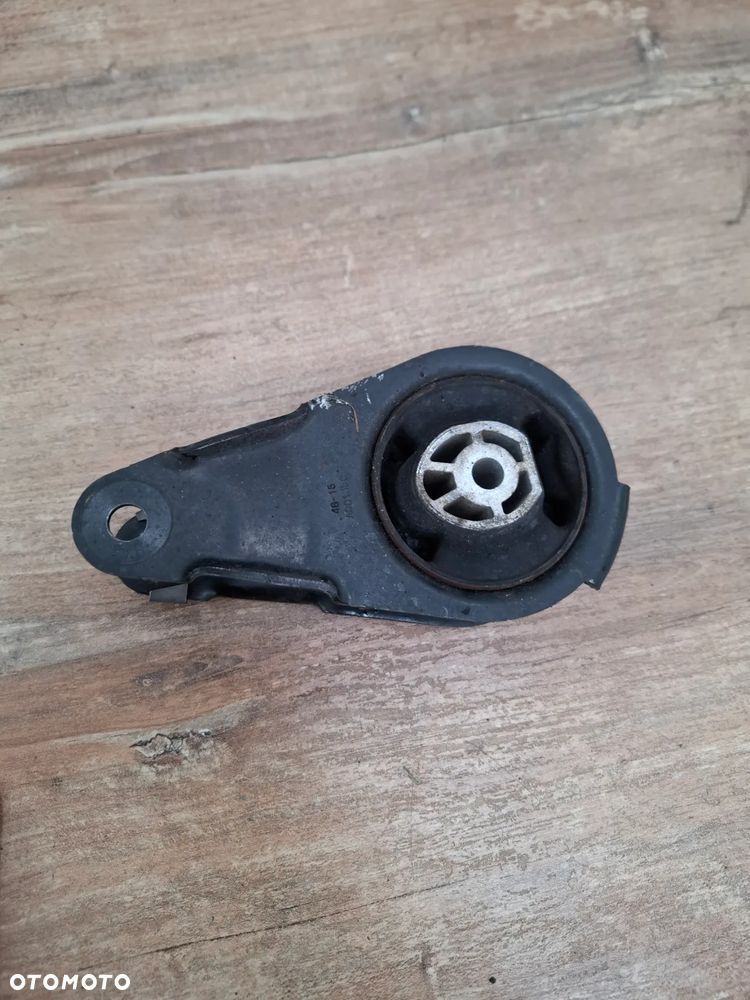 Peugeot 5008 Tylna poduszka silnika A001340 - 2