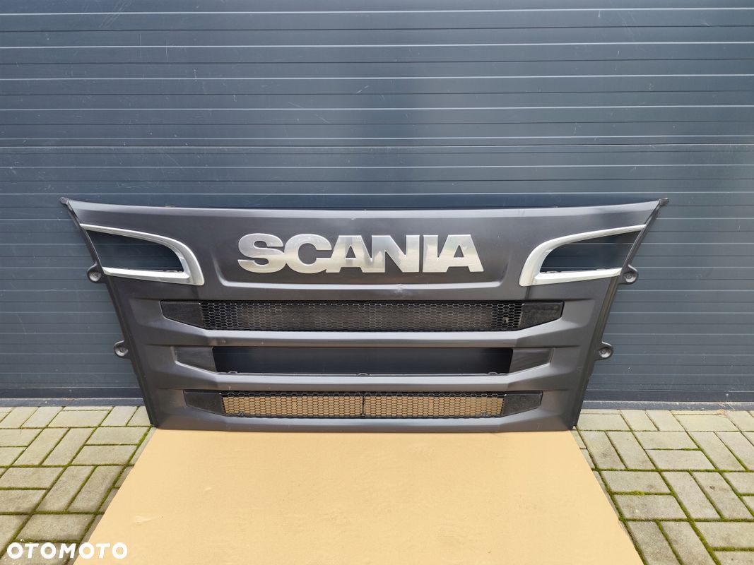 ATRAPA MASKA SCANIA STREAMLINE - 1