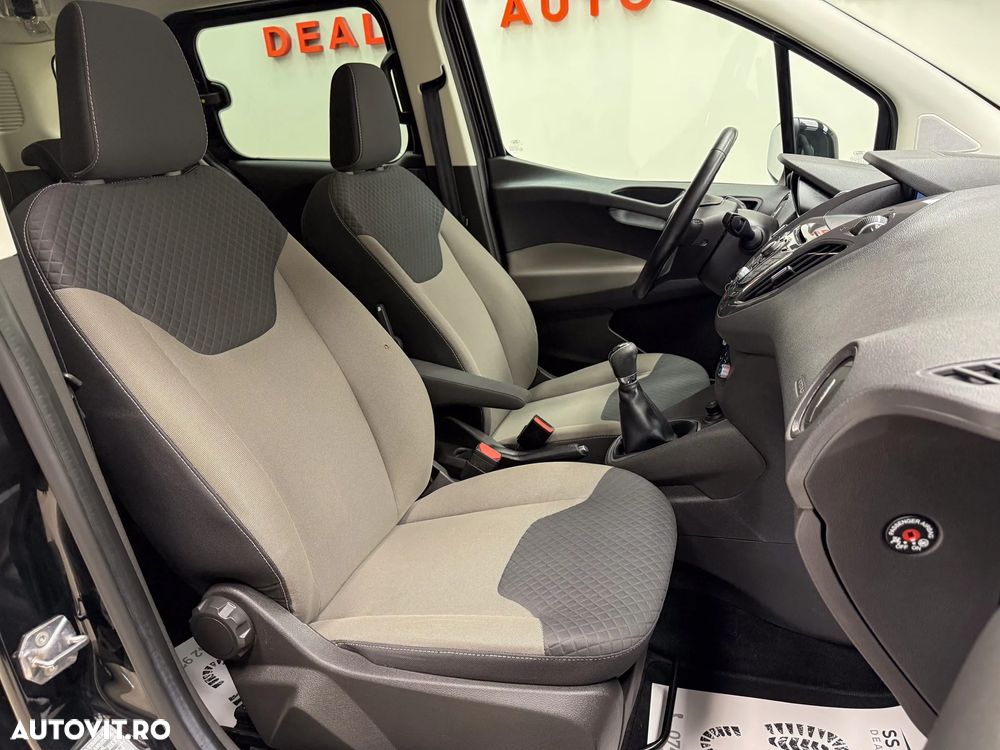 Ford Tourneo Courier 1.0 EcoBoost Titanium - 5