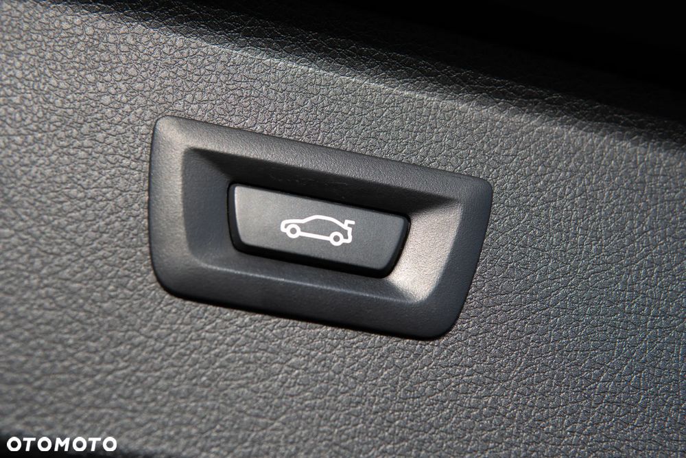 BMW Seria 2 218i Sport Line - 29