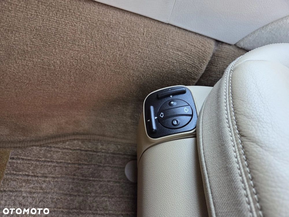 Mercedes-Benz Klasa E - 20