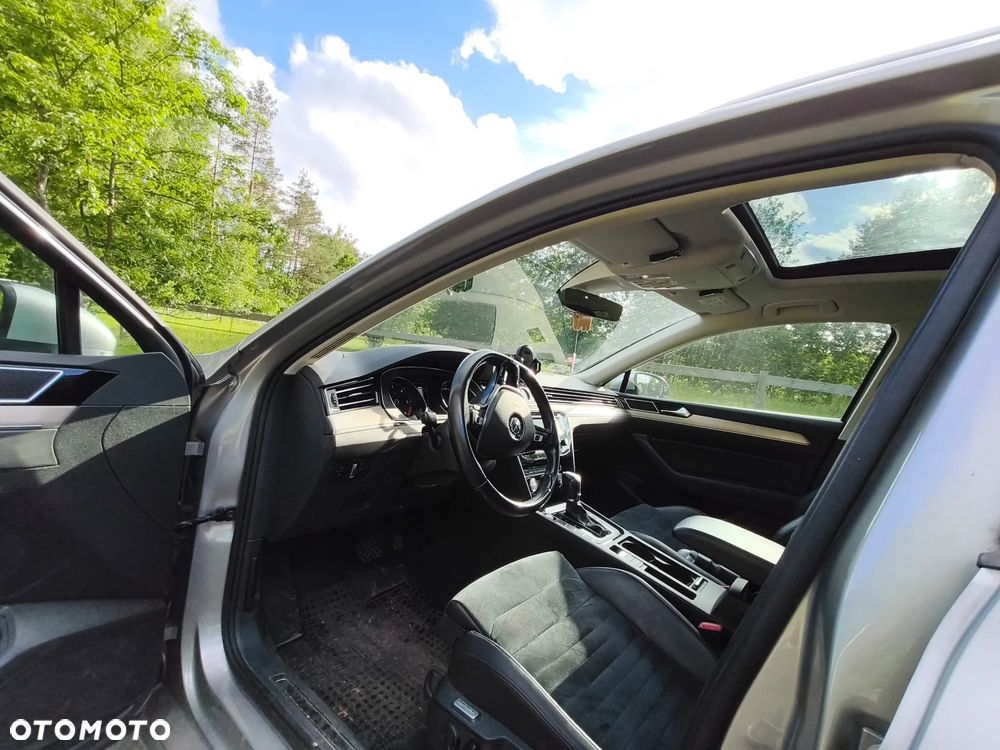 Volkswagen Passat - 11