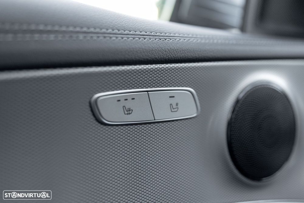 Mercedes-Benz E 220 d AMG - 50