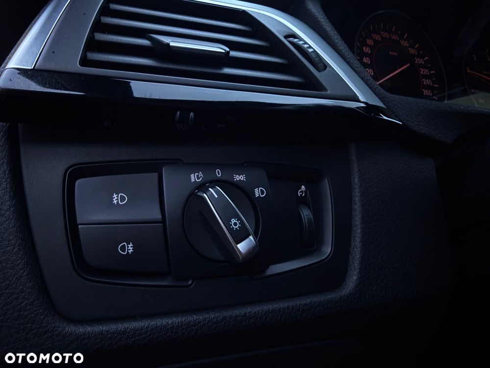 BMW Seria 3 - 18