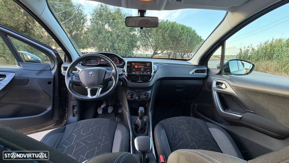 Peugeot 2008 1.2 PureTech Style - 22
