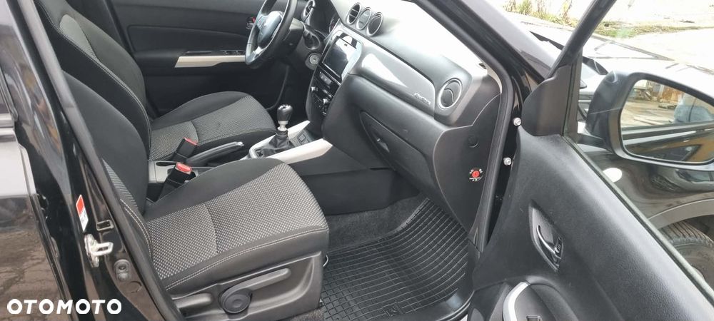 Suzuki Vitara 1.6 DDiS (4x4) Allgrip Comfort+ - 6