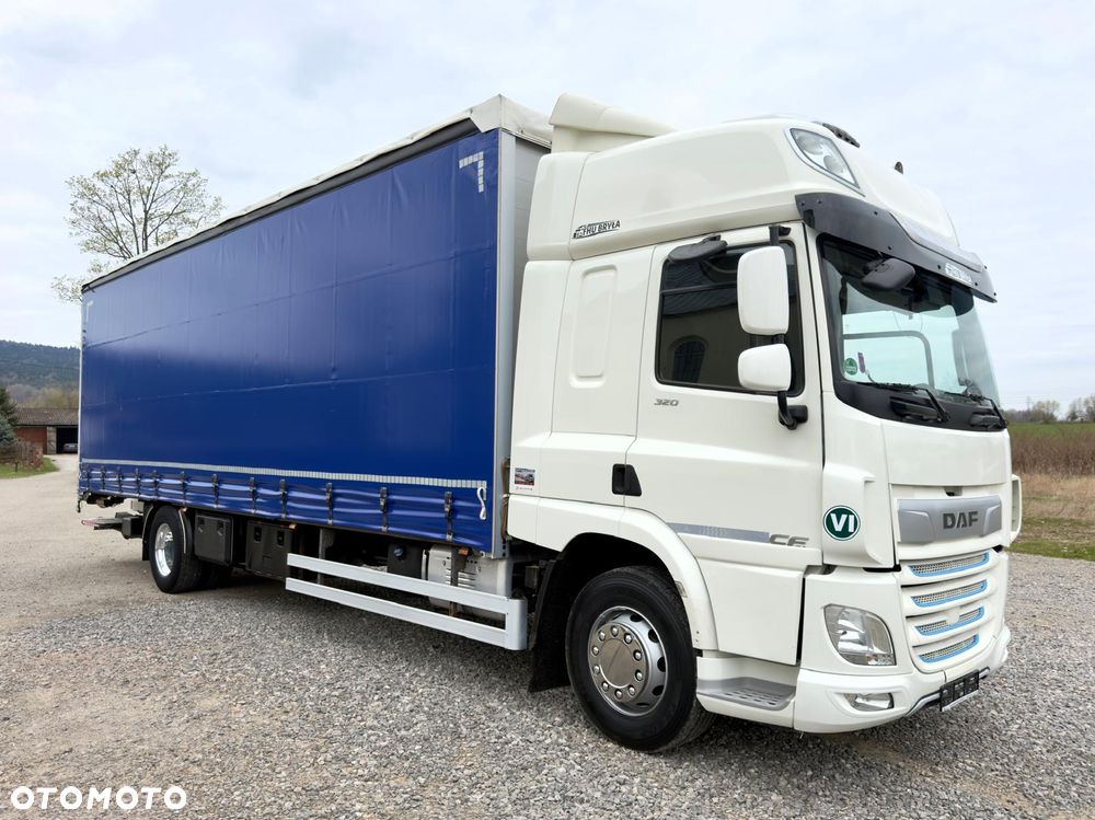 DAF CF320 / FIRANKA / WINDA  / 22 PALETY / KLIMA POSTOJOWA / E6 / 9300 ŁADOWNOŚĆ / NISKI PRZEBIEG / AUTOMAT / SYPIALKA /JEDEN WŁAŚCICIEL / SPROWADZONY / PALET / 2019 / - 1