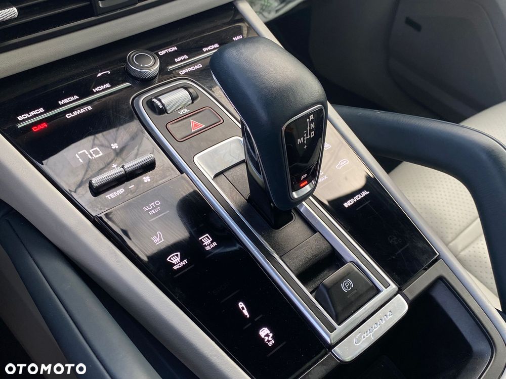 Porsche Cayenne E-Hybrid - 20