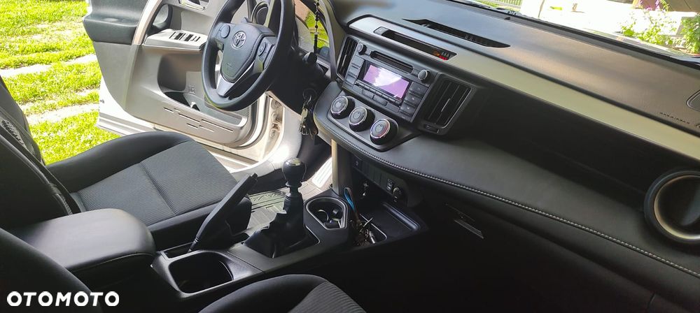 Toyota RAV4 2.0 D-4D Active 4x2 - 15