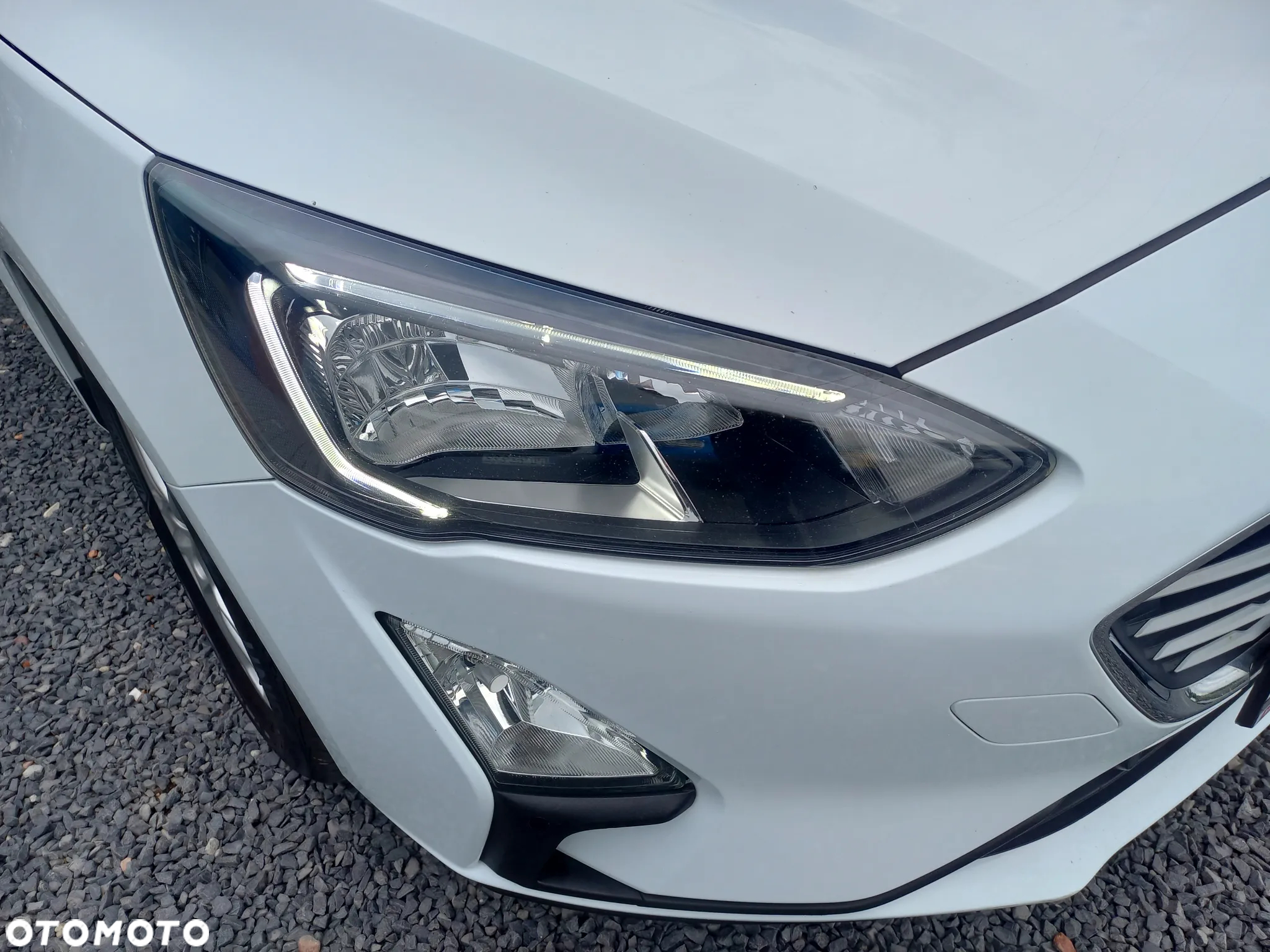 Ford Focus 1.5 EcoBlue Start-Stopp-System TITANIUM - 11