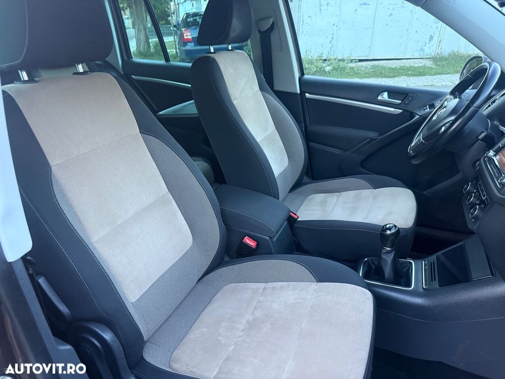 Volkswagen Tiguan 1.4 TSI BlueMotion Technology Exclusive - 35