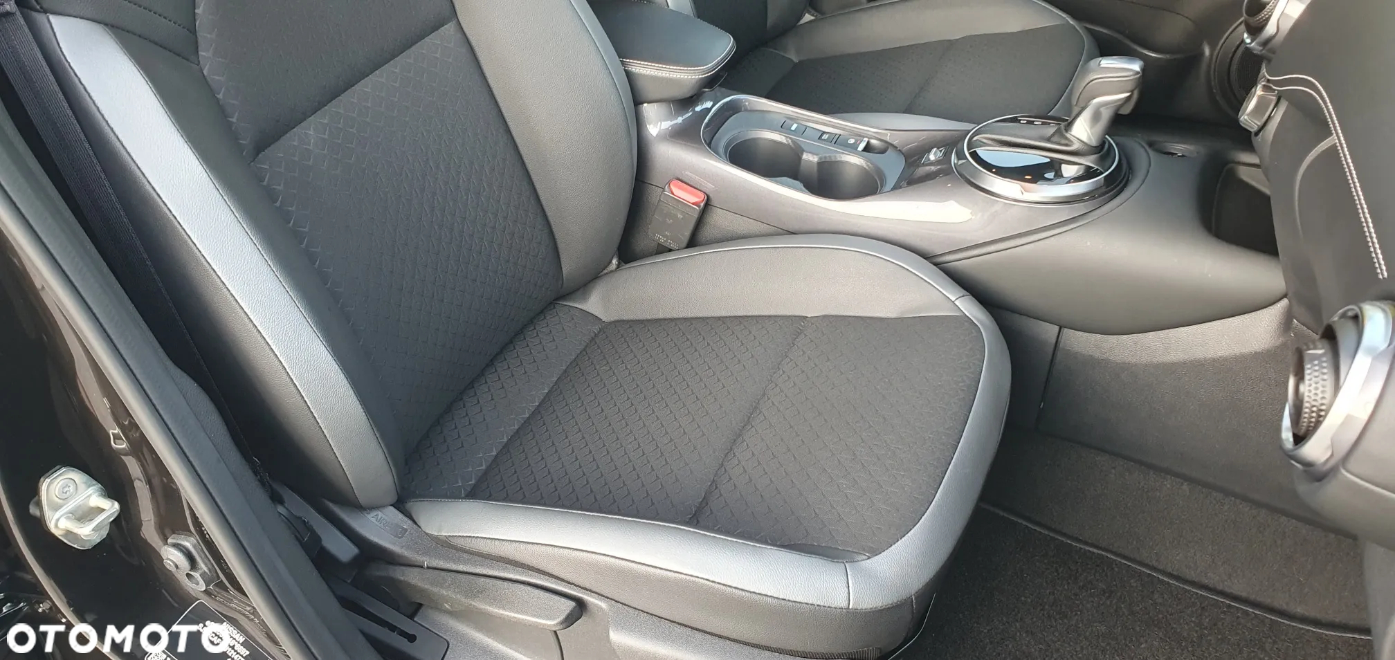 Nissan Juke 1.6 Hybrid N-Design AMT - 36
