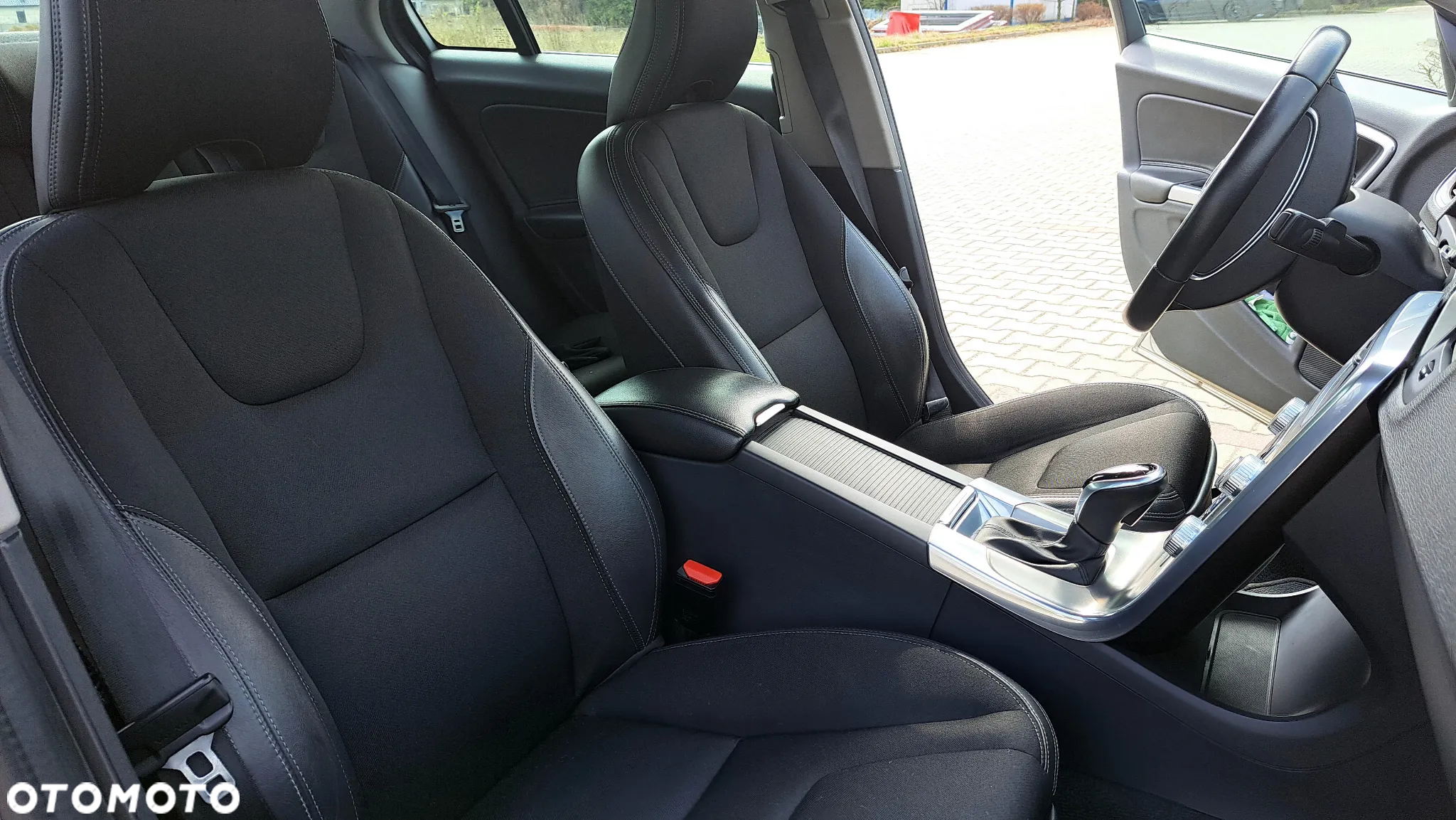 Volvo S60 D4 Drive-E Momentum - 12