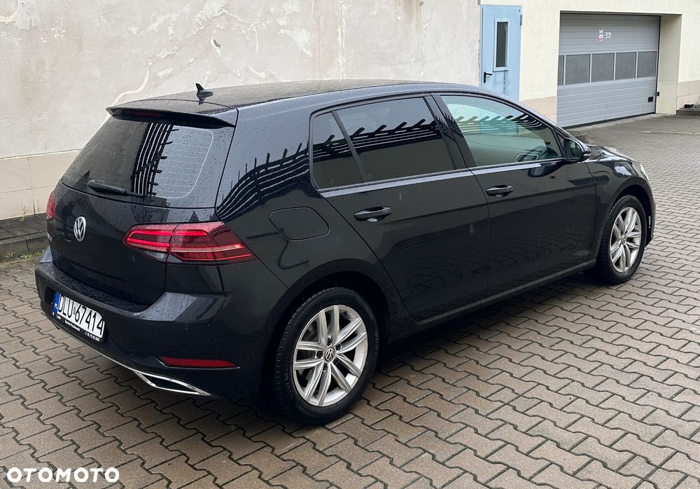 Volkswagen Golf - 5