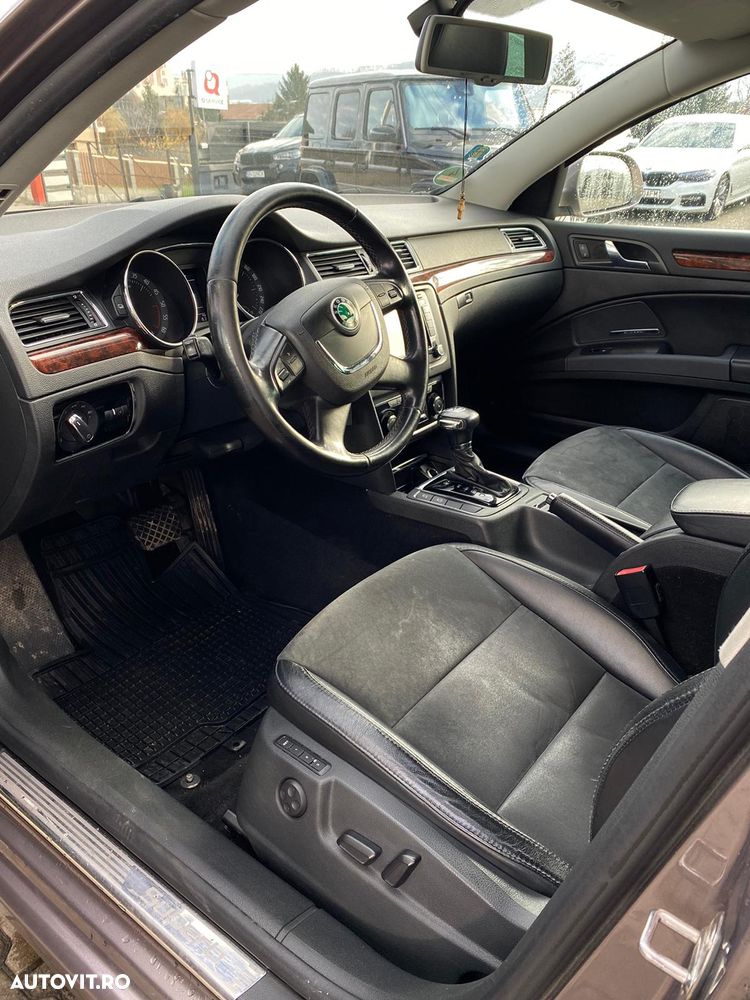 Skoda Superb Combi 2.0 TDI Ambition DSG - 7